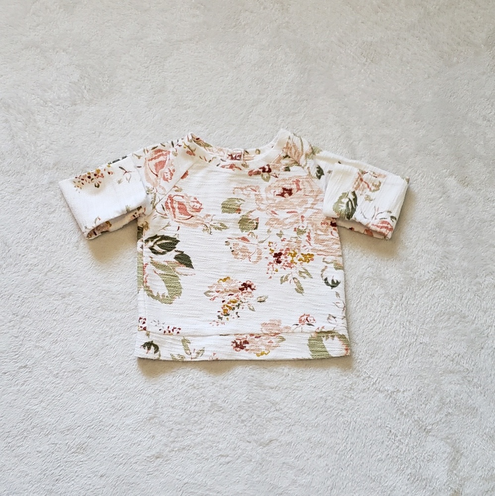 *SOLD*Gap floral top